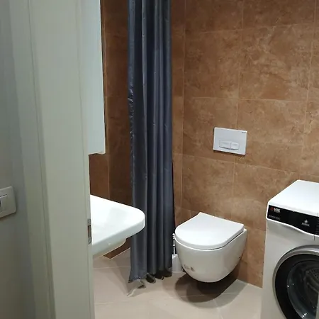 Rombald Square Apartment
